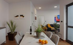Terra 5 Deluxe Apartment On The Ground Floor With Private Parking